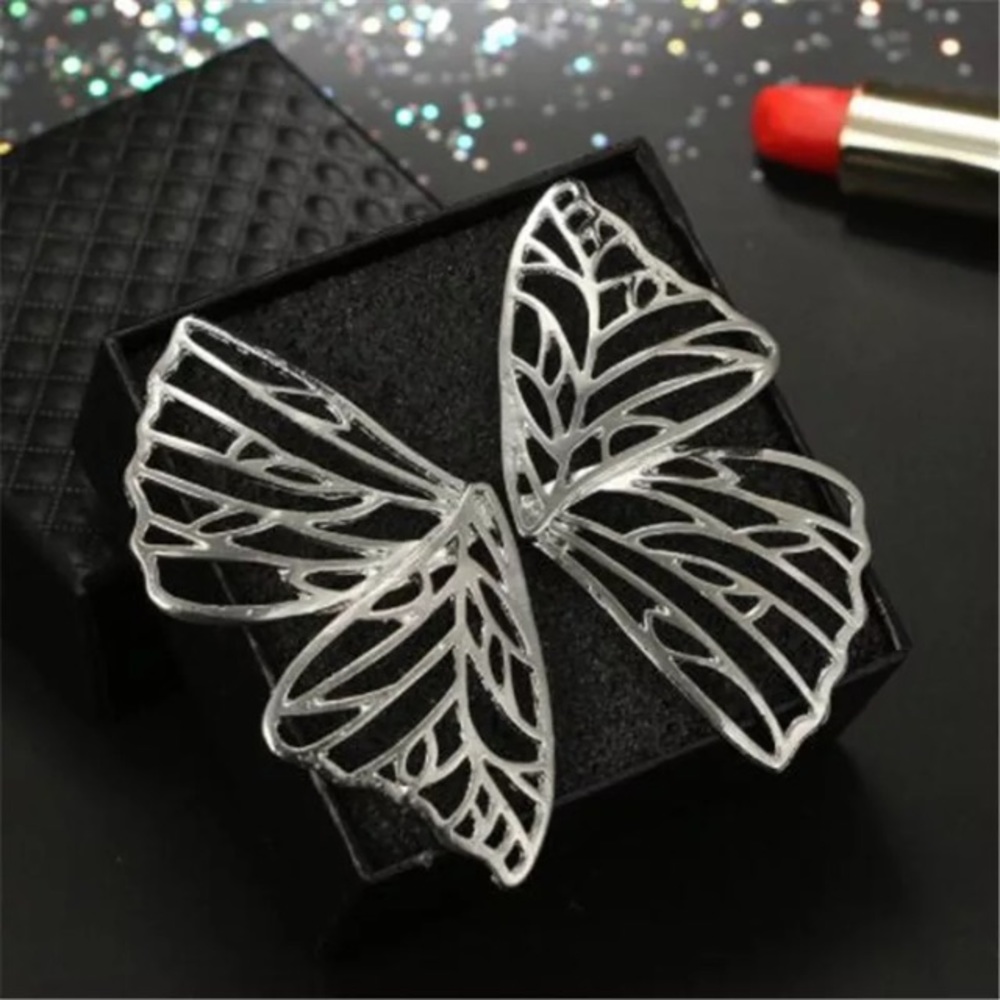Boho Silver butterfly wing earrings - Picture 4 of 8